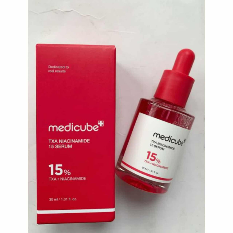 سرم ضد لک و روشن کننده ترانگزامیک اسید و نیاسینامید 15 مدی کیوب / Medicube